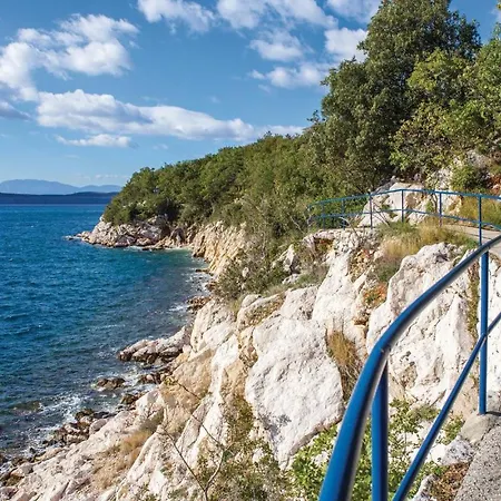Awesome In With House Sea View شقة