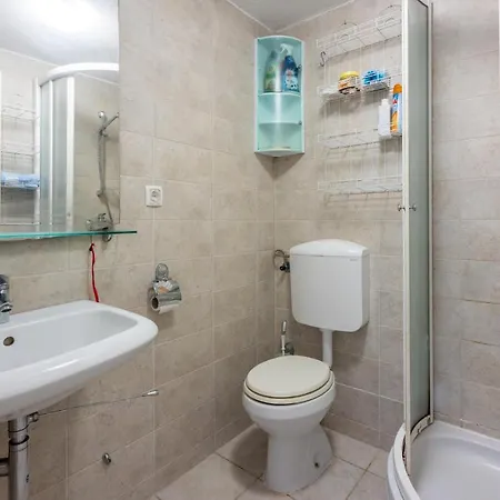 Awesome In With House Sea View شقة