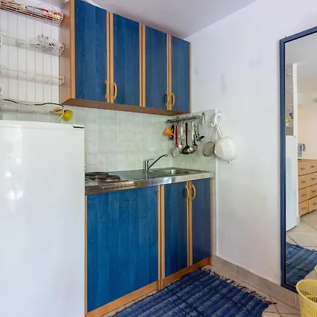 Awesome In With House Sea View